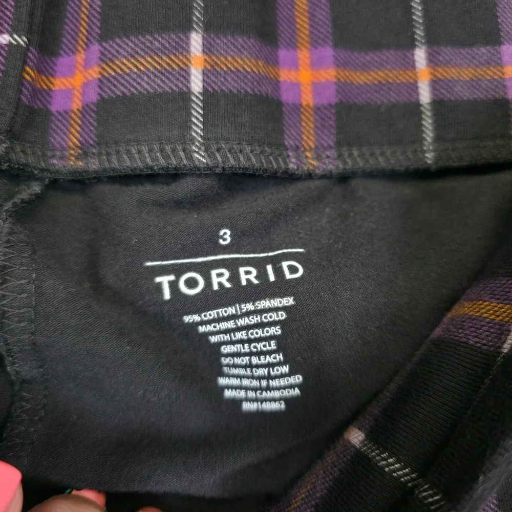 Torrid Leggings Womens 3XL Black‎ Purple Skinny High Rise Plaid Stretch Shaping